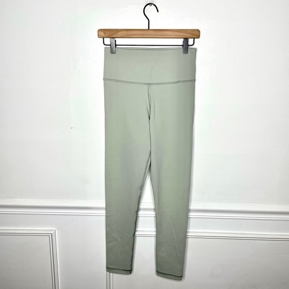 Aritzia TnaLIFE Atmosphere Hi-Rise Legging Womens M - Picture 1 of 8